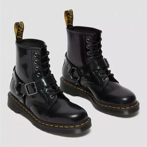 Dr. Martens 1460 HARNESS LEATHER LACE UP BOOTS, Ladies 7, Men’s 6